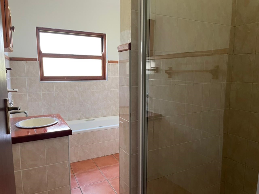 4 Bedroom Property for Sale in Bathurst Eastern Cape